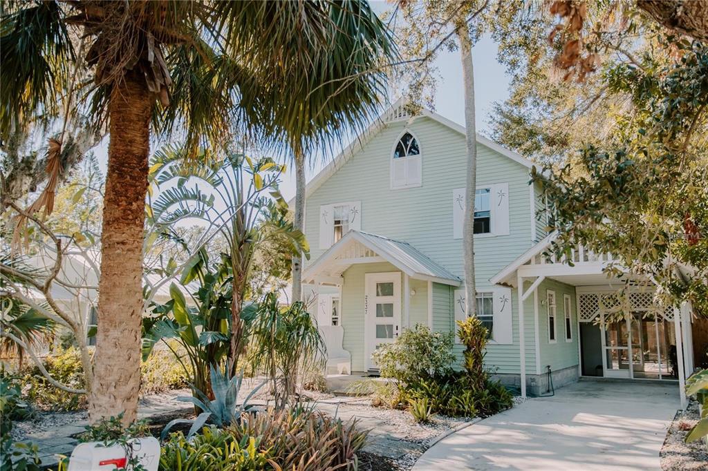 2337 IXORA AVENUE