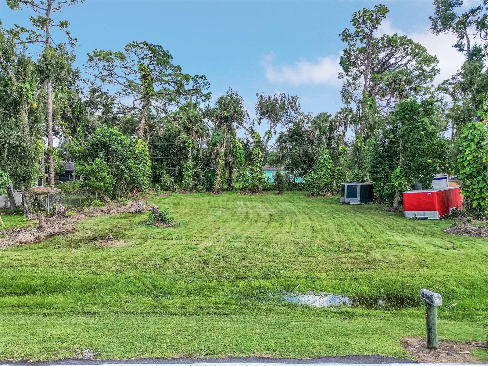 2314 Davis Boulevard, FL 33905, FL — photo 2 of 8
