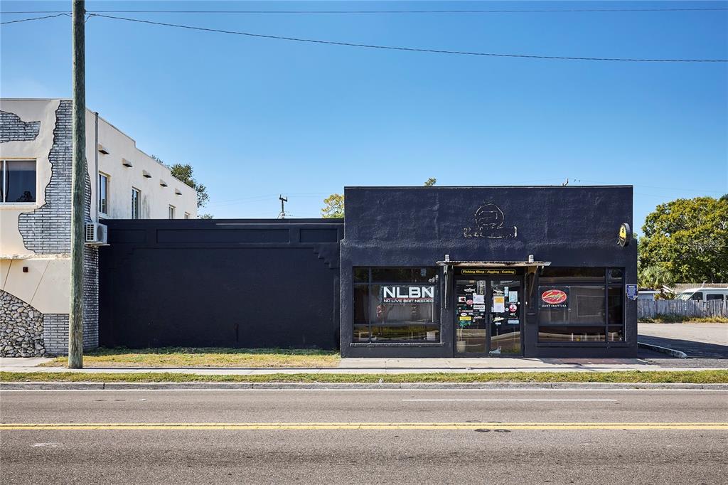 1834 TAMIAMI TRAIL