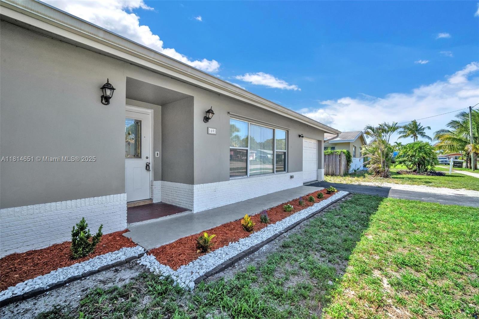 1691 NW 2nd Ave, Pompano Beach FL 33060