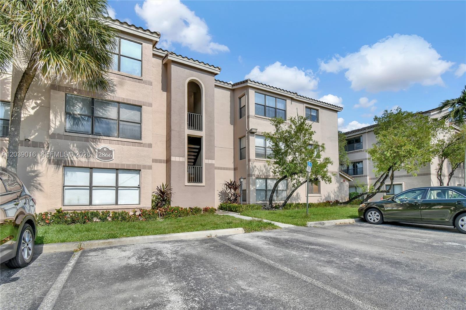 2866 S University Dr # 5105, Davie FL 33328