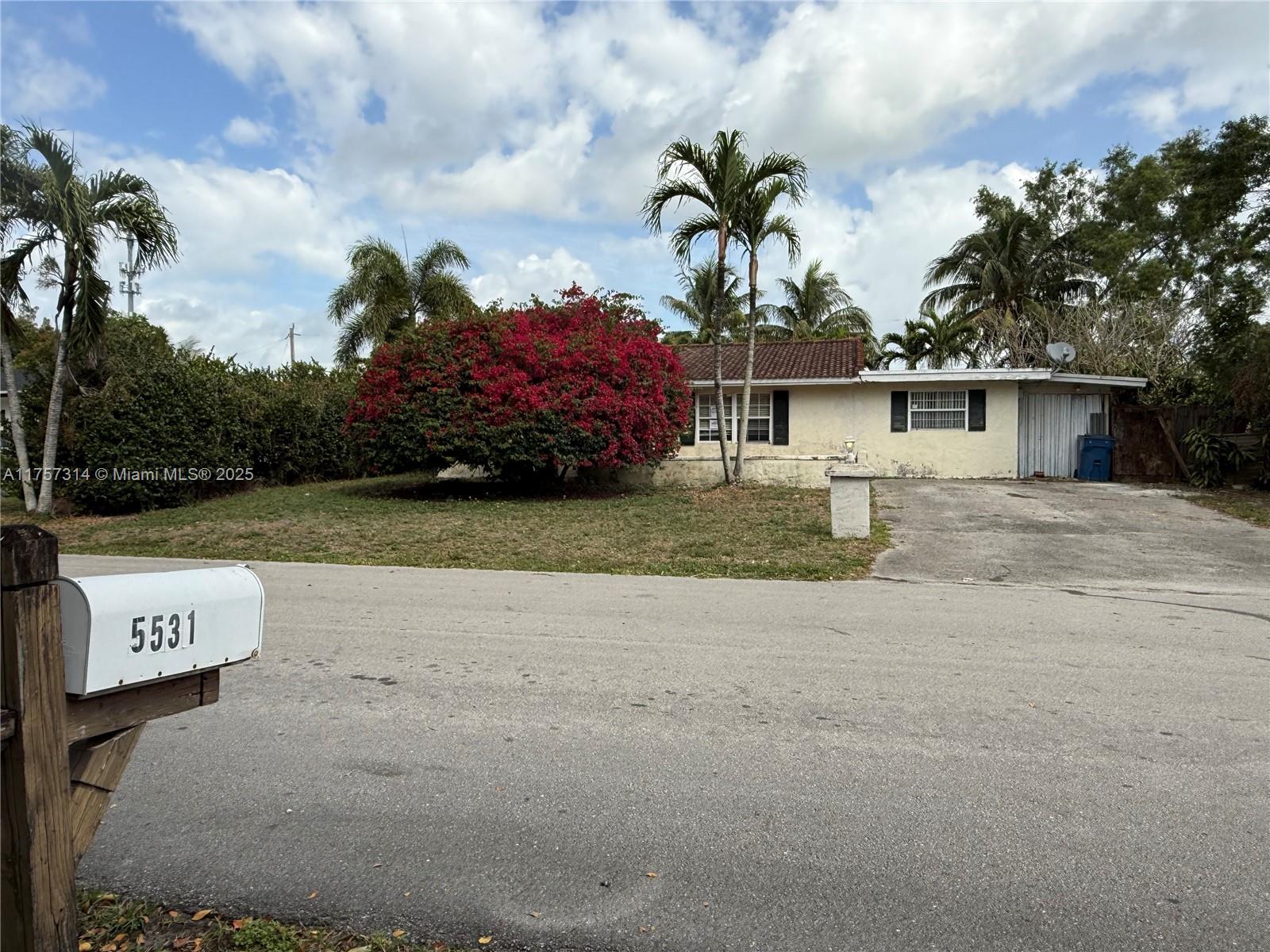 5531 NW 76th Pl, Fort Lauderdale FL 33073