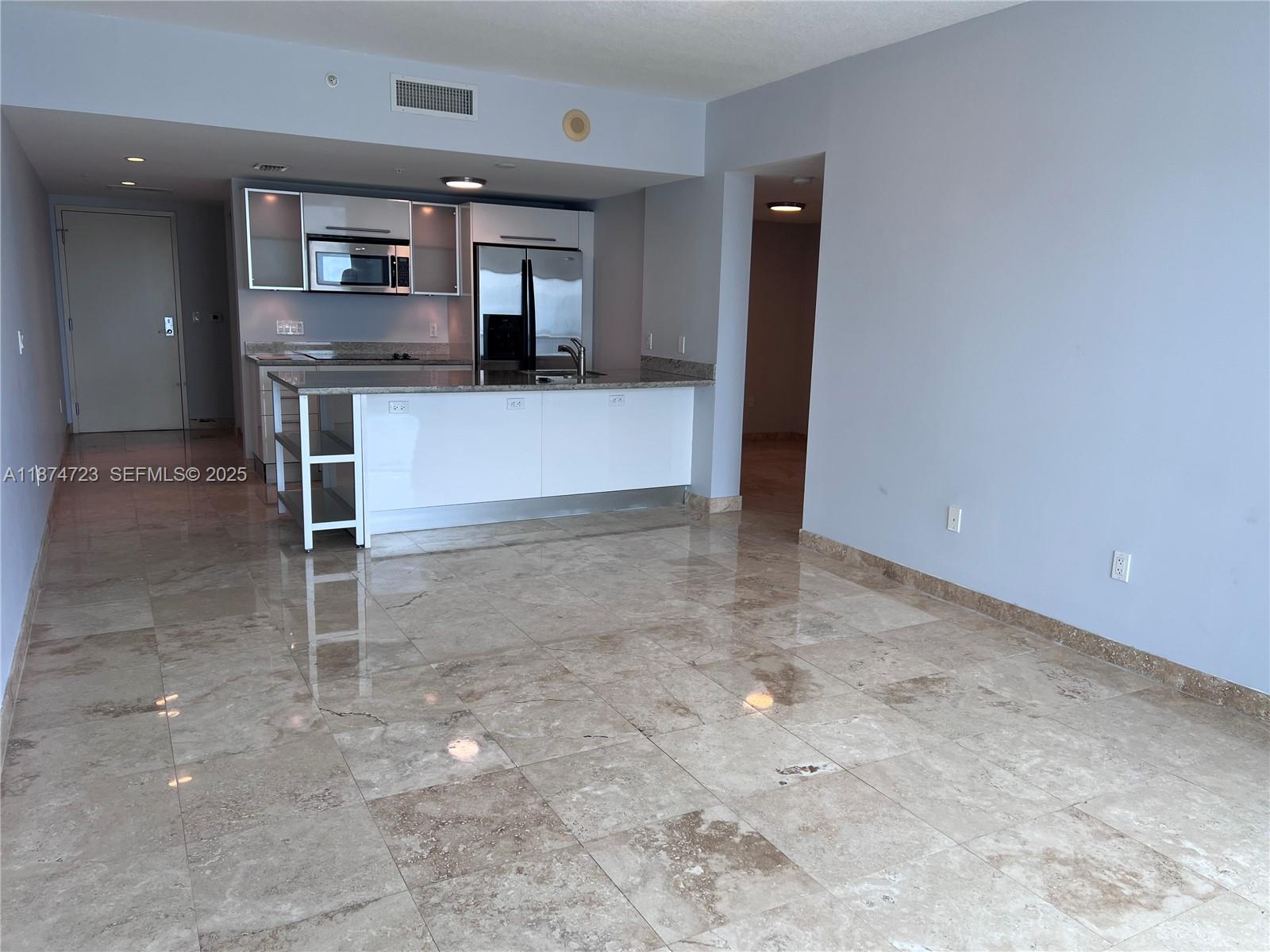 185 SW 7th St # 4204, Miami FL 33130