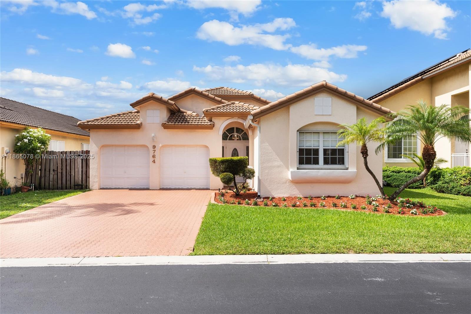 9764 NW 32nd St, Doral FL 33172
