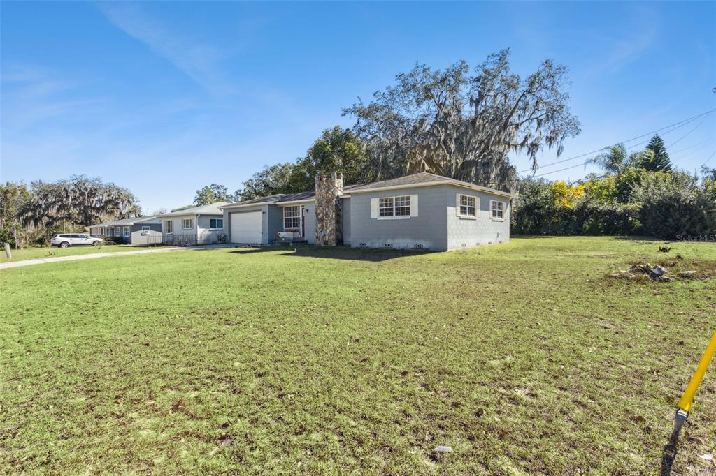 500 E GOTTSCHE AVENUE, EUSTIS, FL — photo 2 of 30