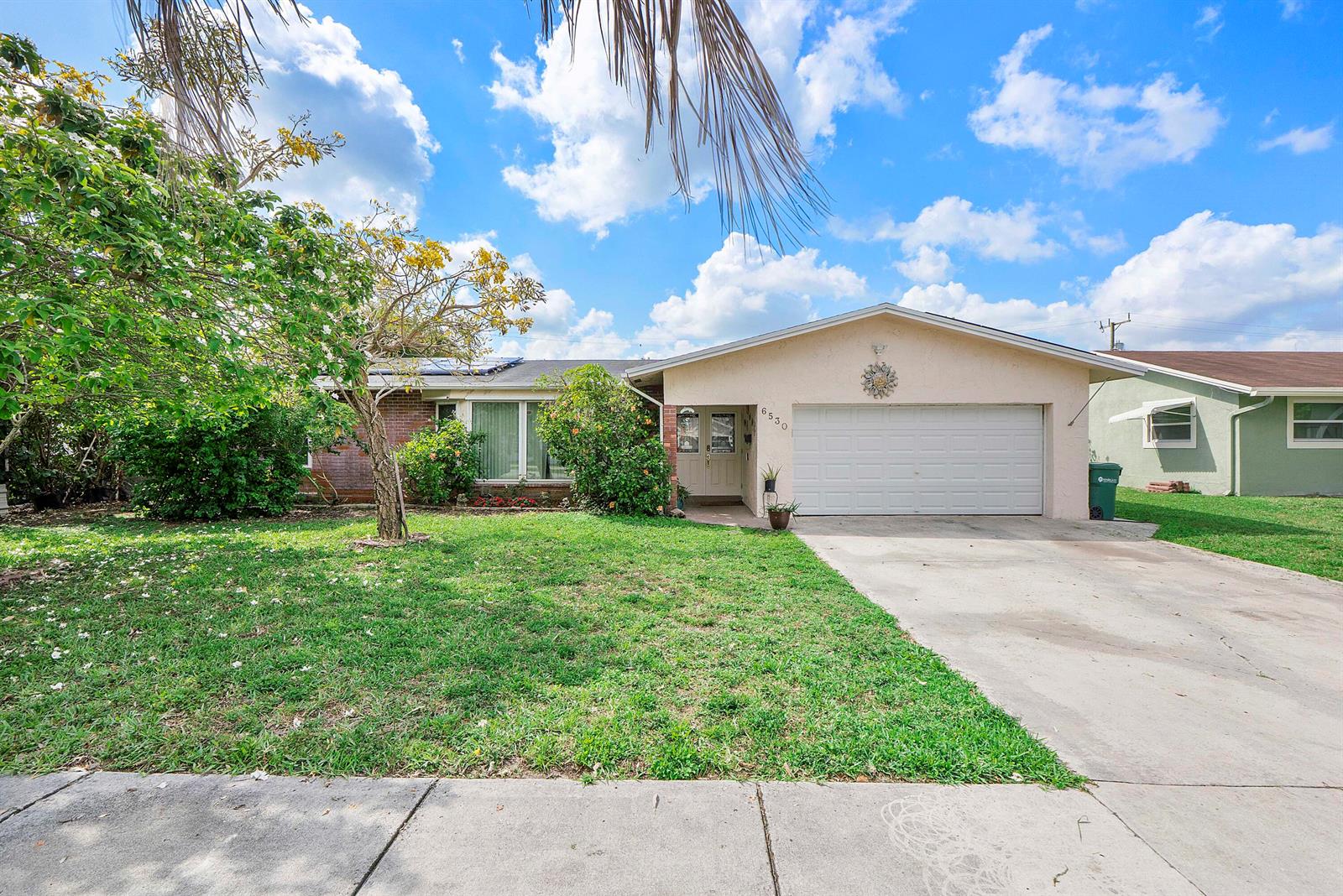 6530 NW 11th Street, Margate FL 33063