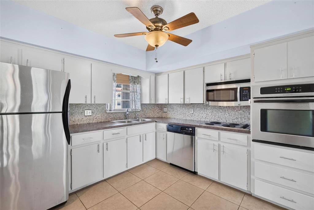 2410 FRANCISCAN DRIVE UNIT 60, CLEARWATER, FL — photo 3 of 30