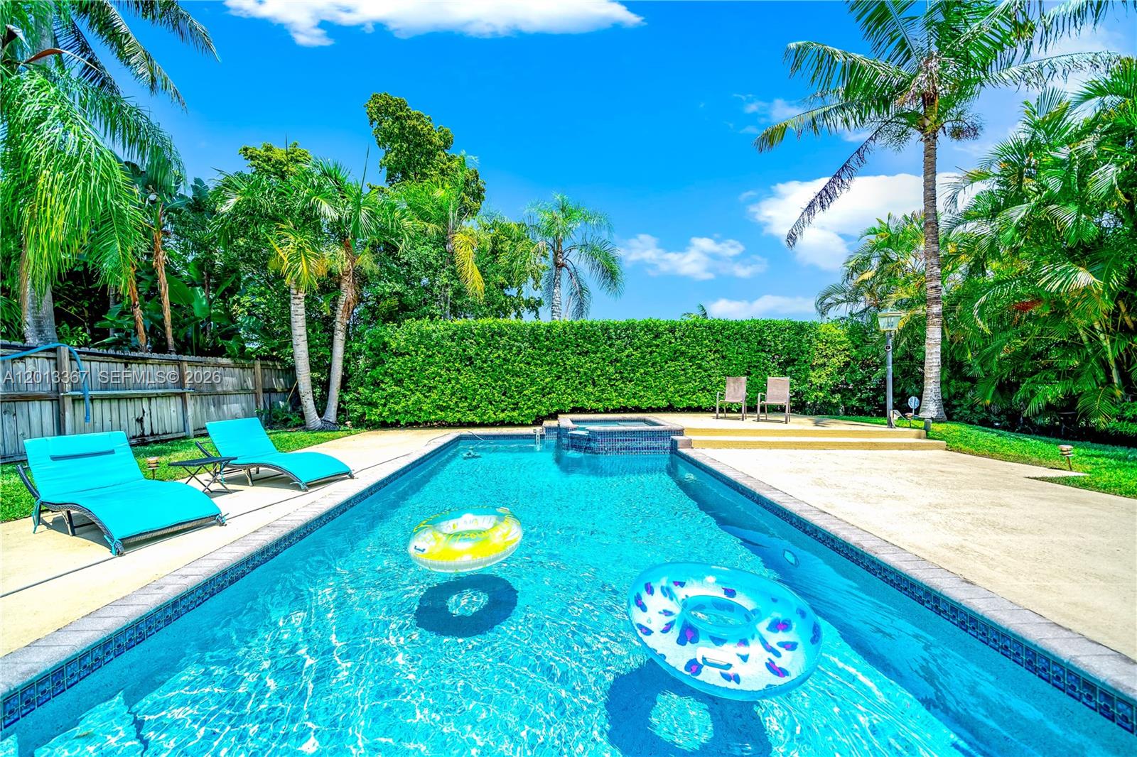 1241 S 13th Ave, Hollywood FL 33019