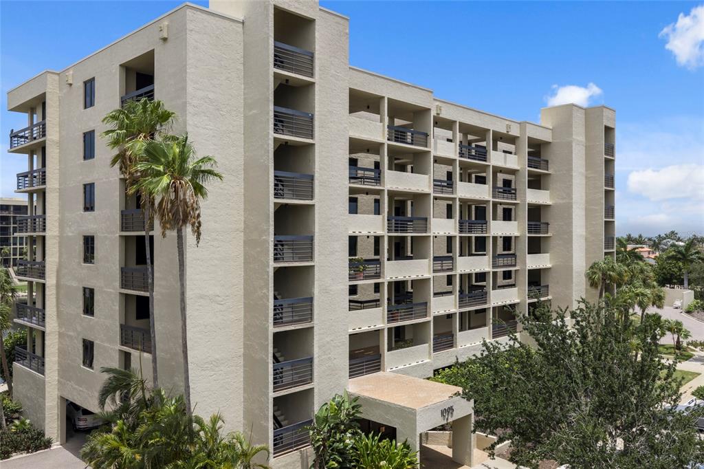 1095 GULF OF MEXICO DRIVE UNIT 303