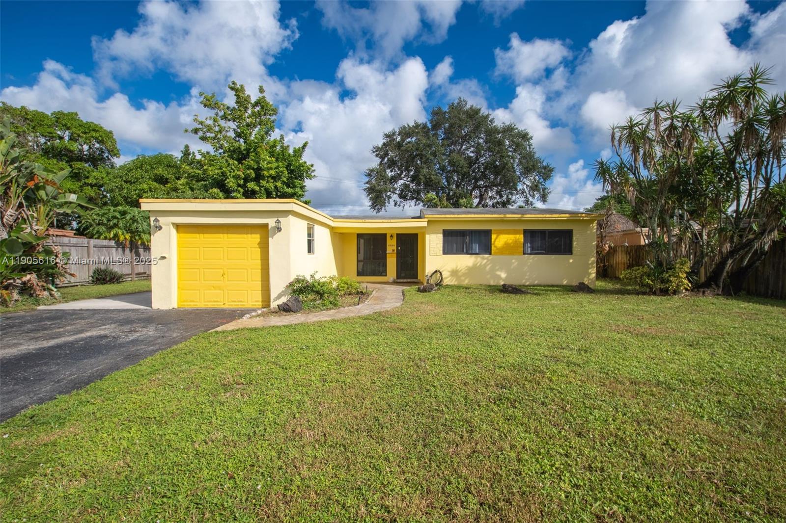6515 SW 26th St, Miramar FL 33023