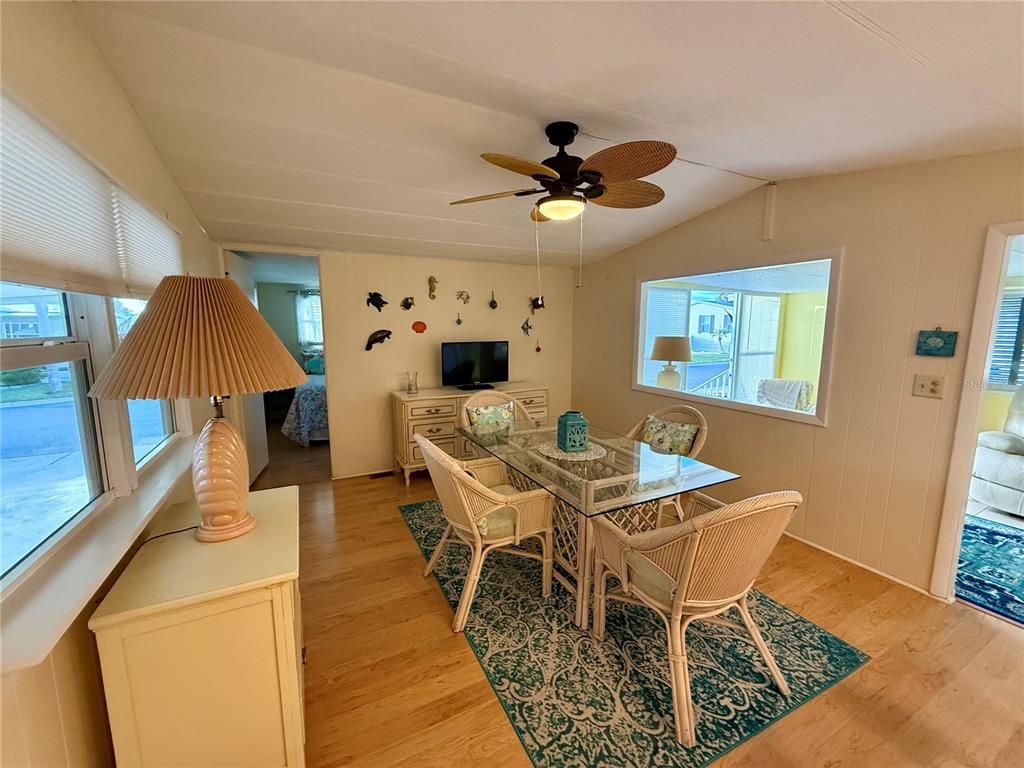 6091 PEONY ROAD, VENICE, FL — photo 2 of 12