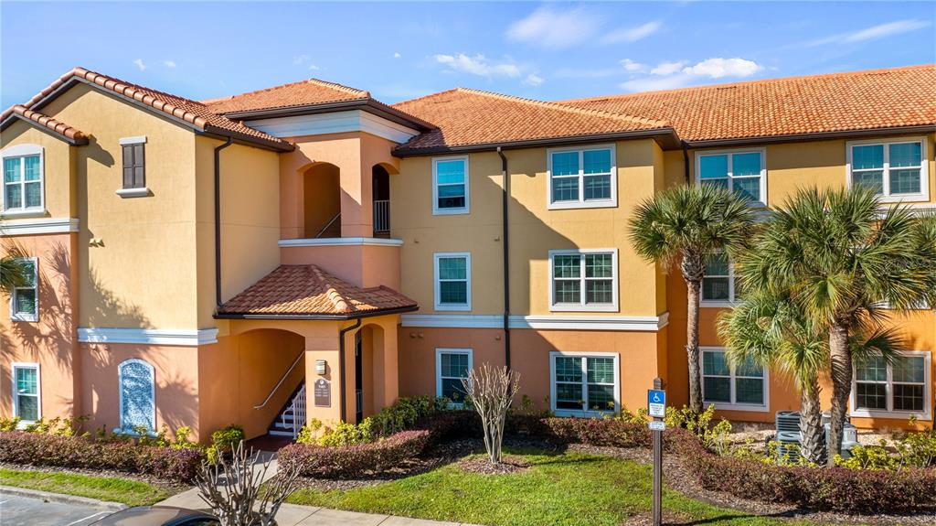 5483 VINELAND ROAD UNIT 10103