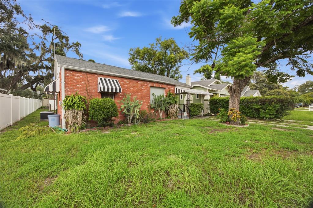 1416 E IDLEWILD AVENUE, TAMPA, FL — photo 2 of 27