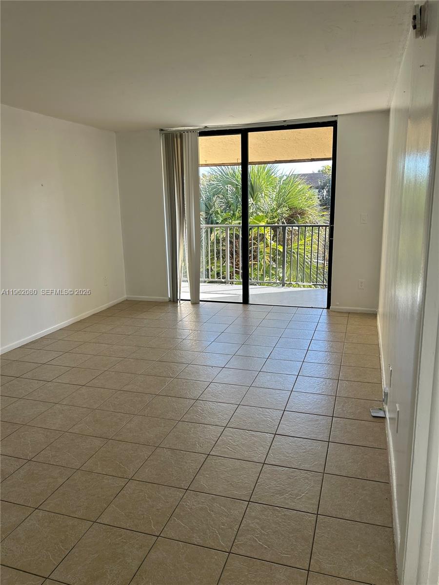 14311 N Kendall Dr # 402A, Miami FL 33186