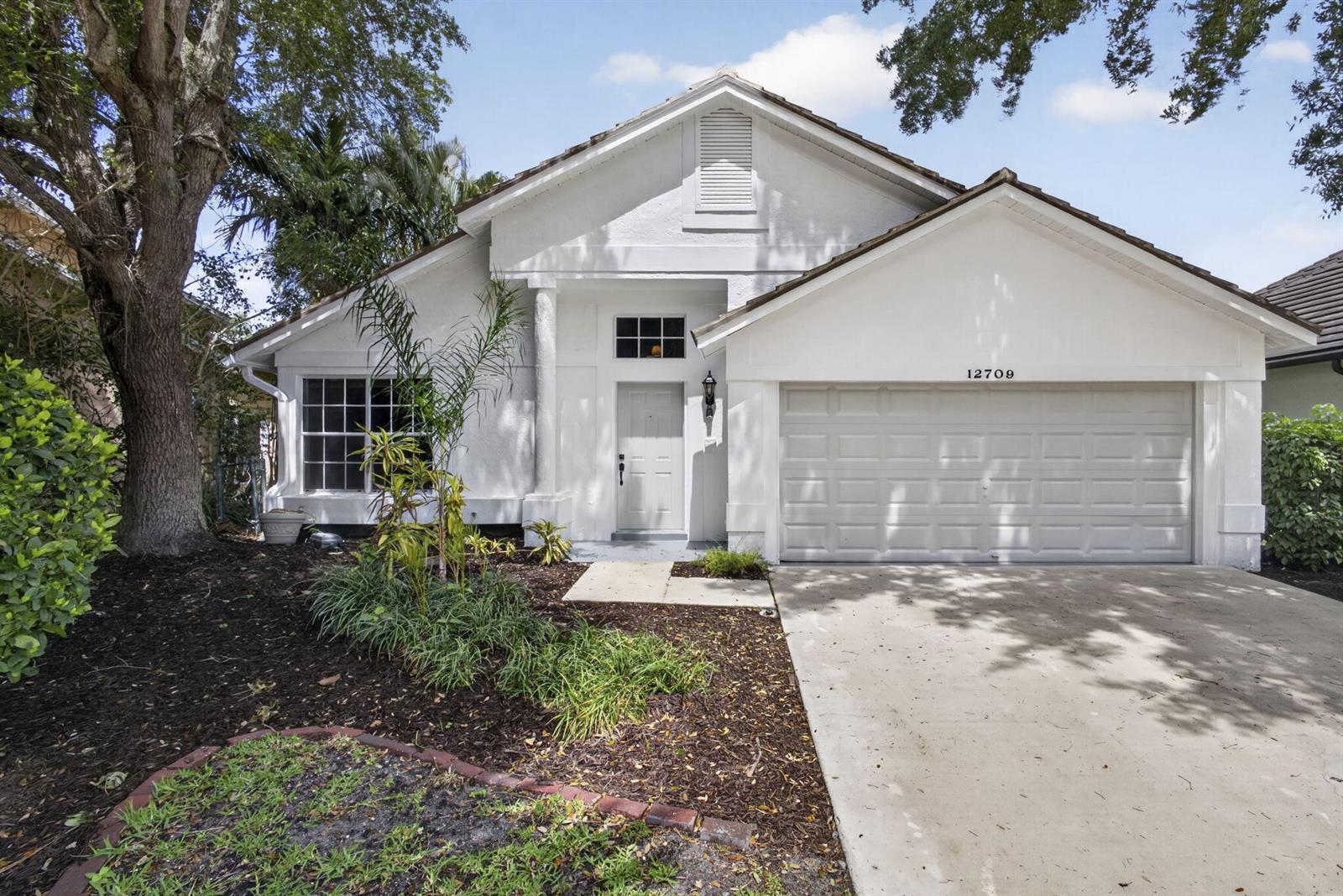 12709 White Coral Drive, Wellington FL 33414