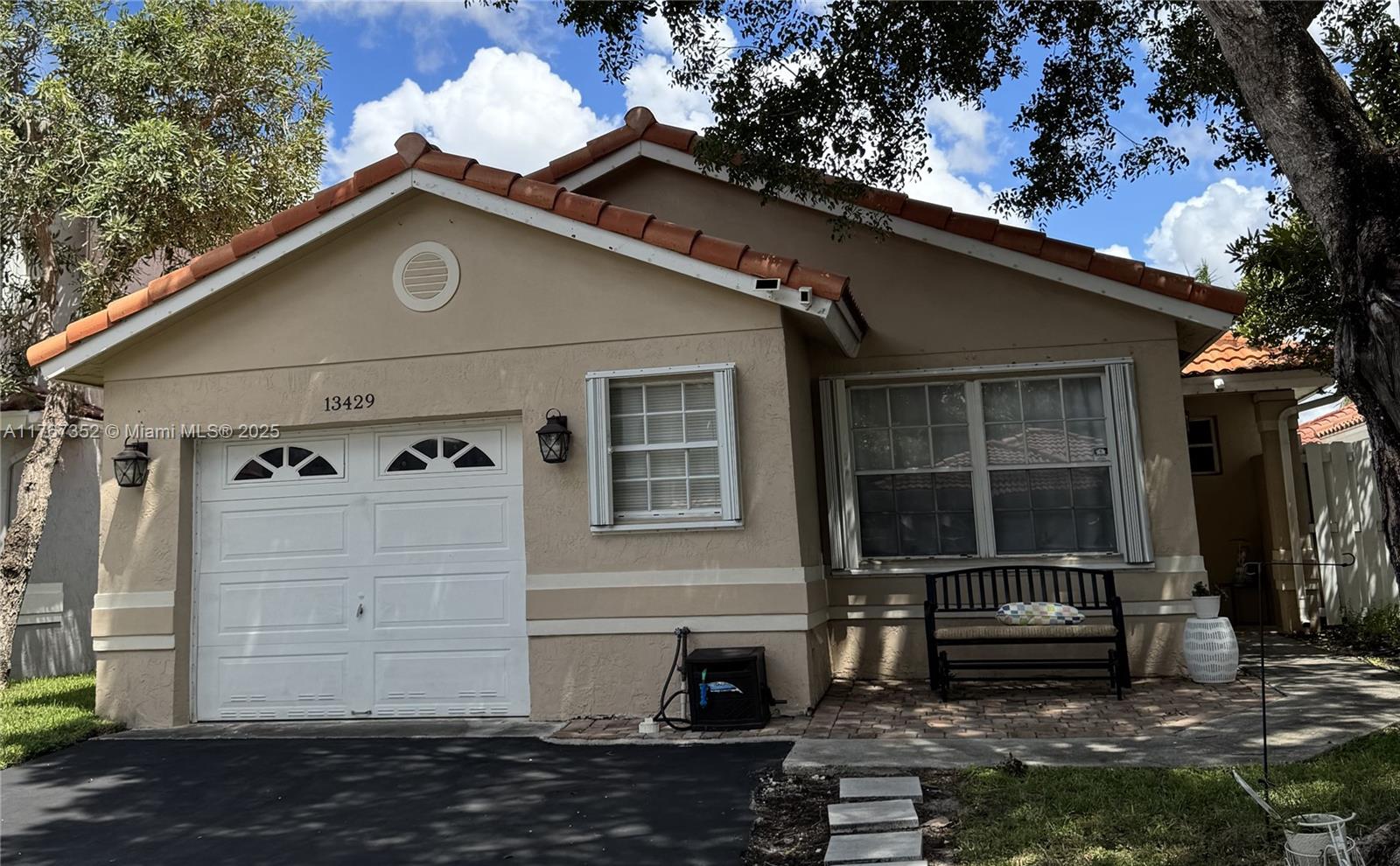13429 NW 5th Ct, Plantation FL 33325