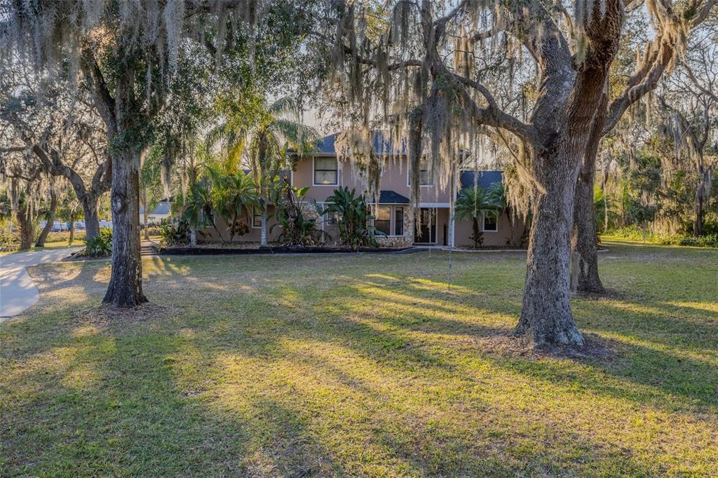 821 HIGHPOINT DRIVE