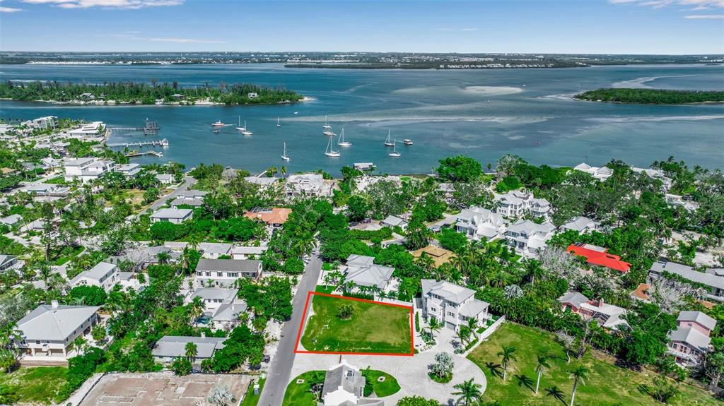 610 HIBISCUS WAY, LONGBOAT KEY, FL — photo 3 of 9