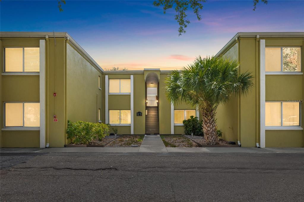 3206 W AZEELE STREET UNIT 227