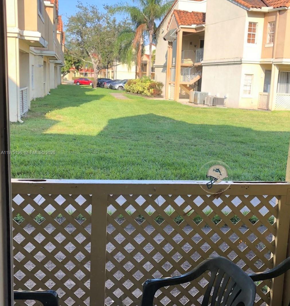 HIALEAH, FL — photo 2 of 17