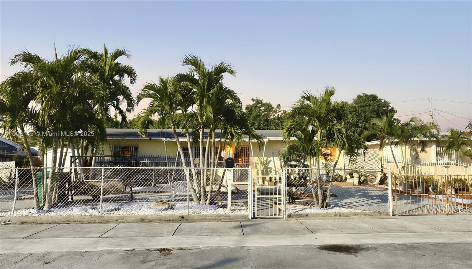 3861 NW 177th St, Miami Gardens FL 33055