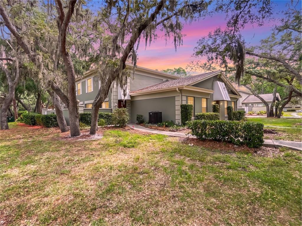 6206 GREENLEAF LANE