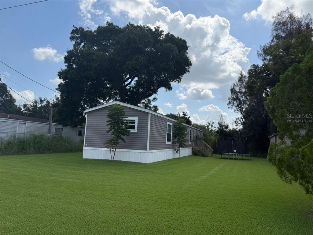 3035 CRYSTAL HILLS DRIVE