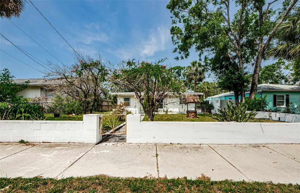 306 BANANA STREET