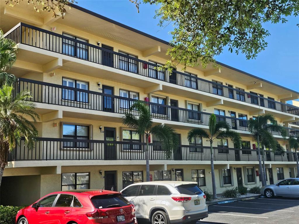 315 30TH AVENUE W UNIT B307
