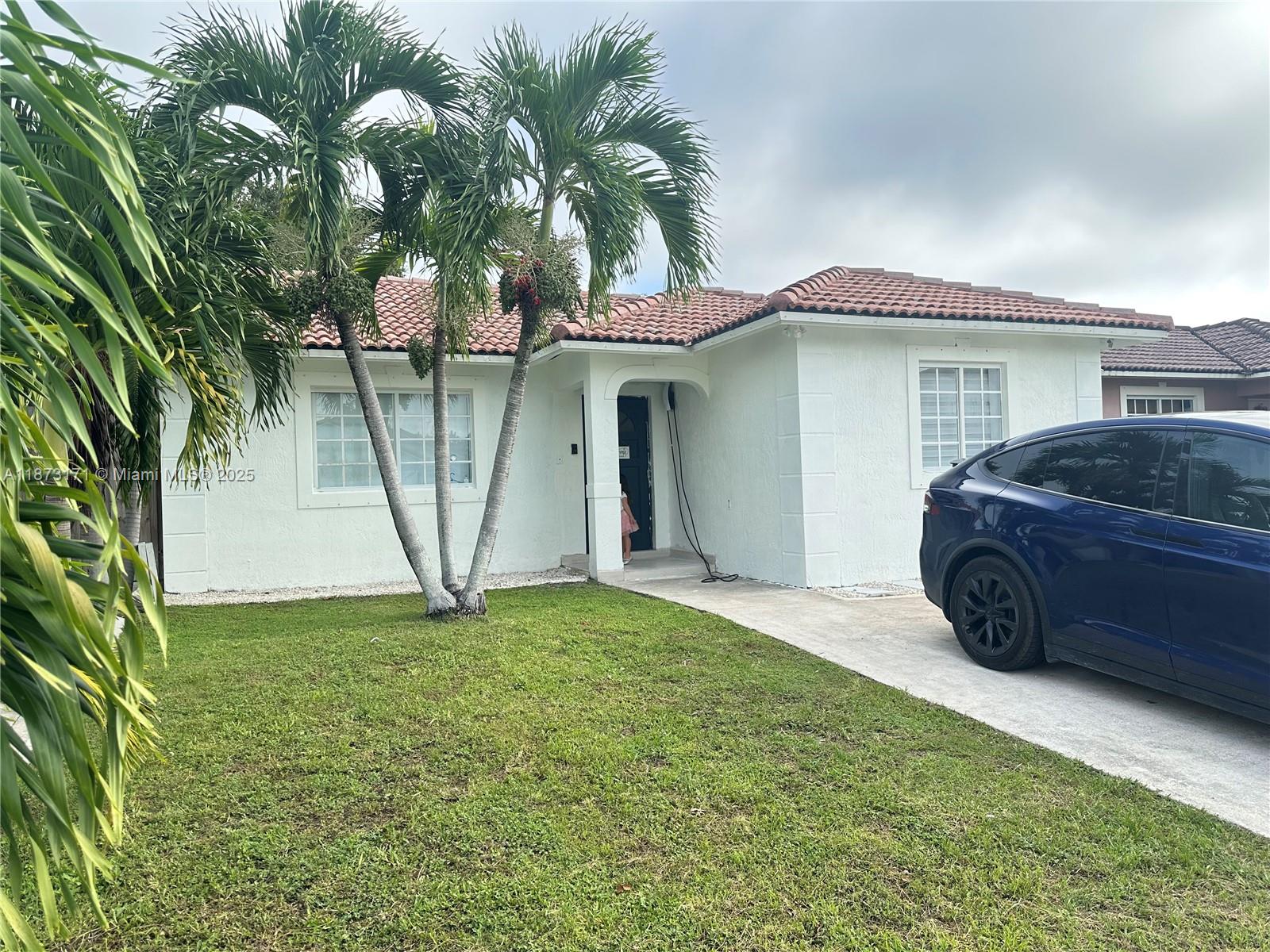 14353 SW 176th Ter, Miami FL 33177
