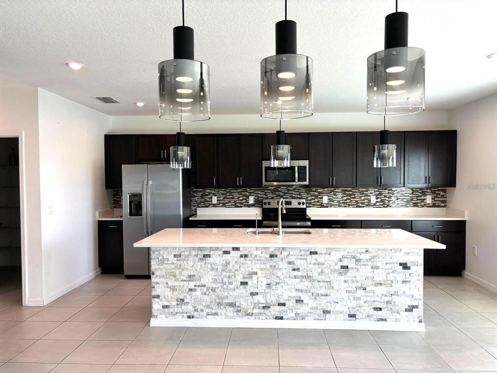 397 CITRINE LOOP, KISSIMMEE, FL — photo 2 of 21