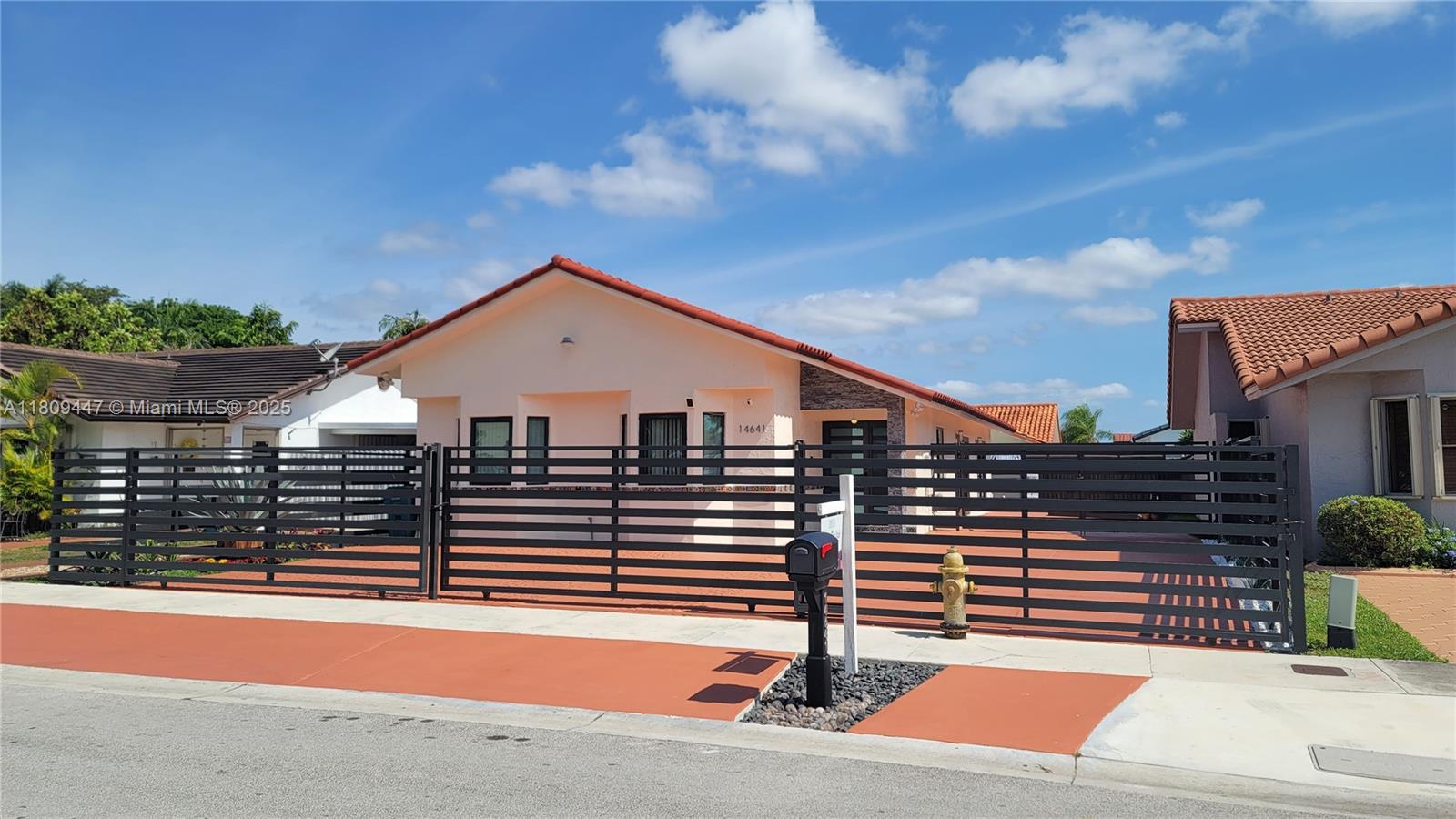 14641 SW 52nd St, Miami FL 33175