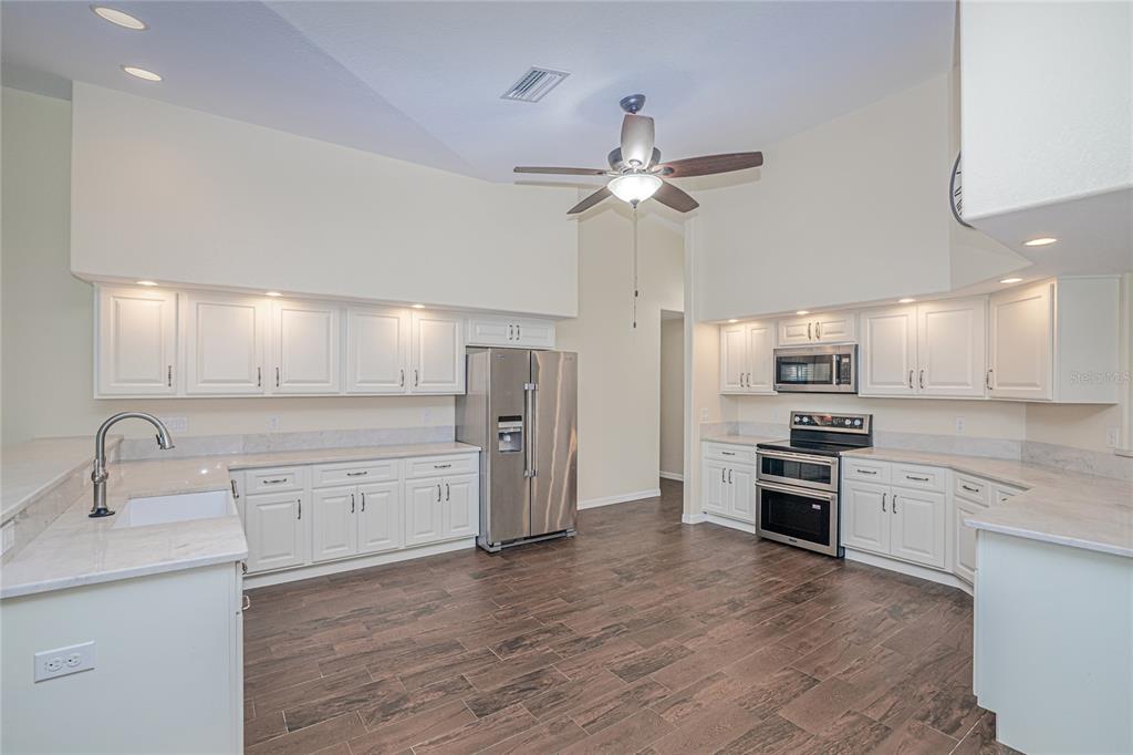 206 S WATERWAY DRIVE NW, PORT CHARLOTTE, FL — photo 2 of 30