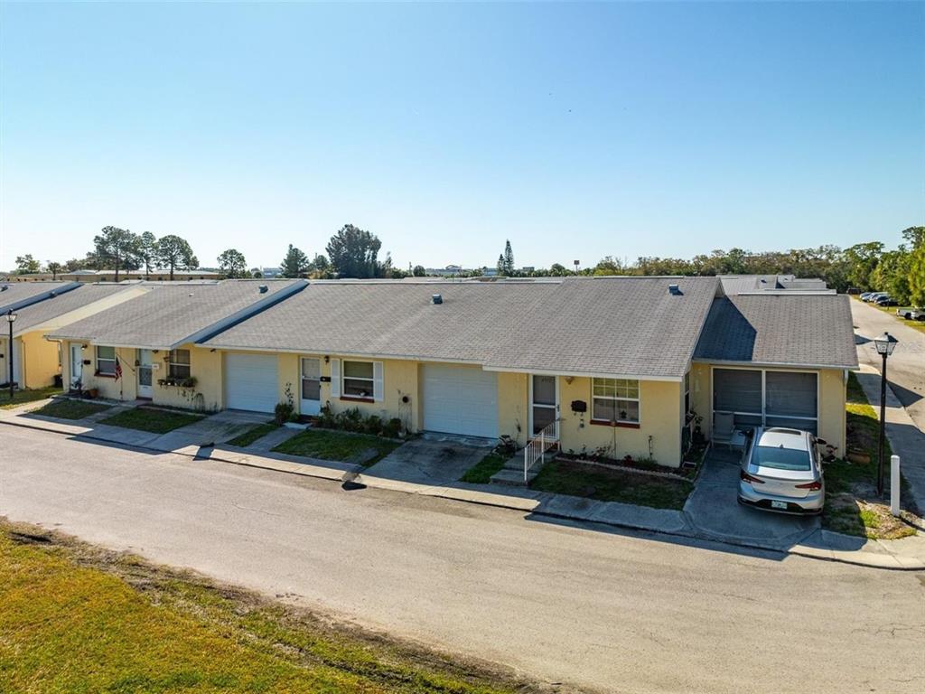 4928 GETNER STREET, NEW PORT RICHEY, FL — photo 4 of 22