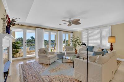 VERO BEACH, FL — photo 2 of 30