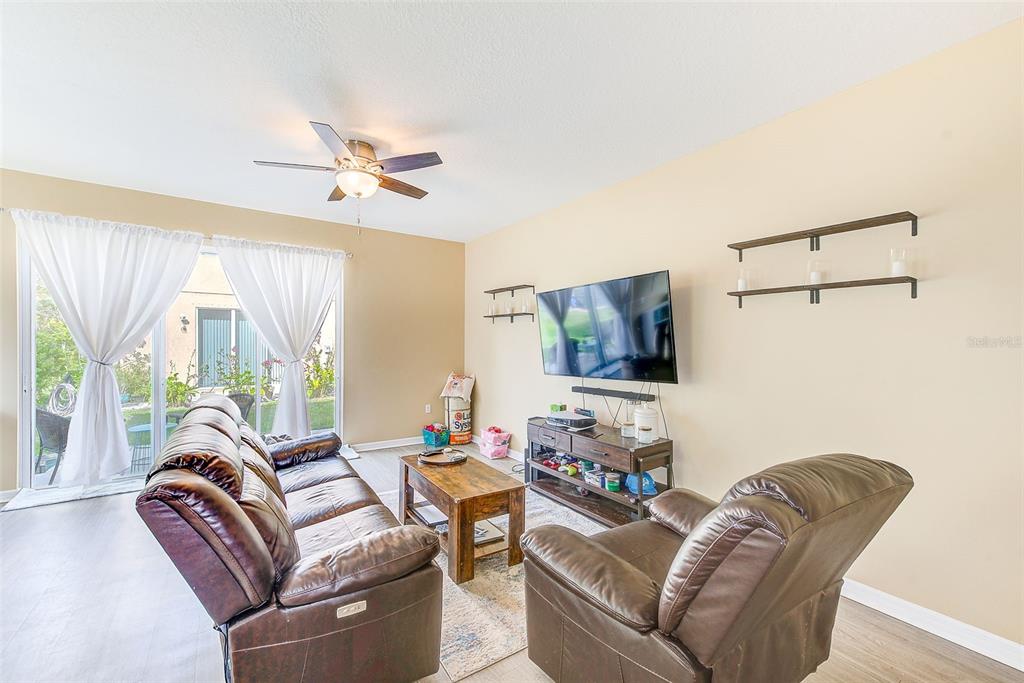 780 SPRING FLOWERS TRAIL, BRANDON, FL — photo 4 of 30