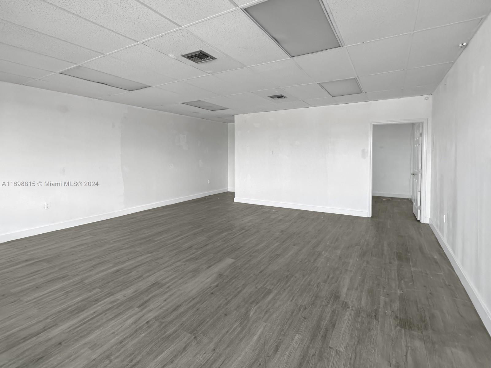 497 NW 27th Ave # 497, Miami FL 33125
