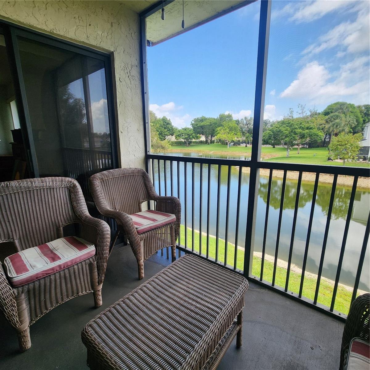 5542 Courtyard Dr # 5542, Margate FL 33063