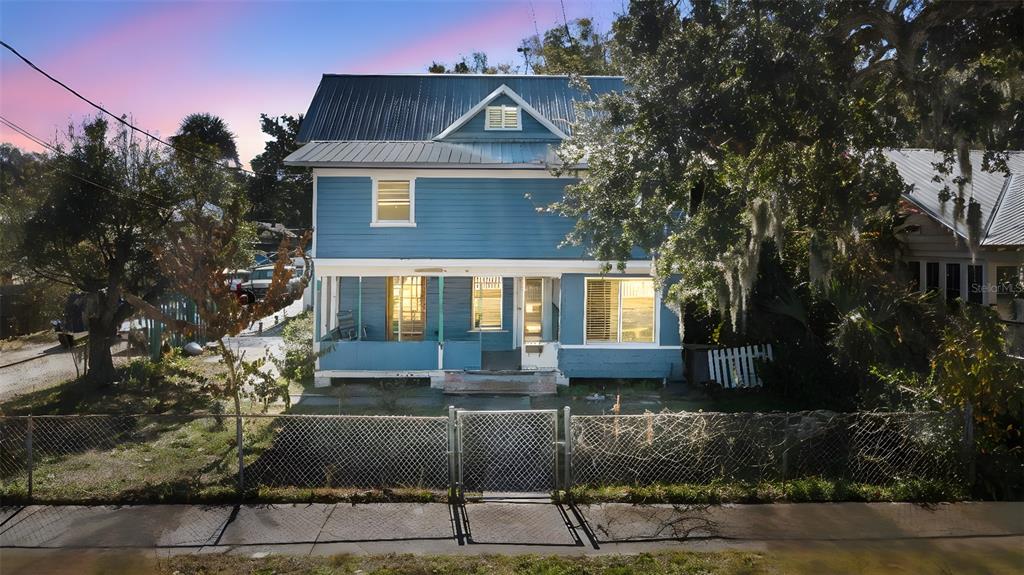 212 MARY AVENUE