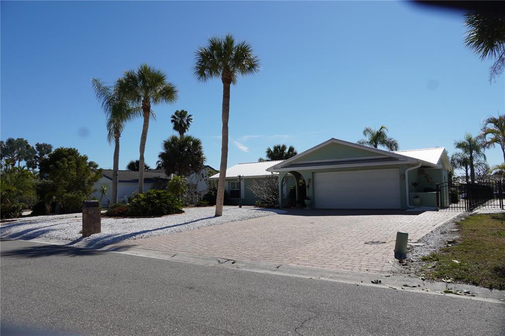 908 SAGO PALM WAY, APOLLO BEACH, FL — photo 5 of 30