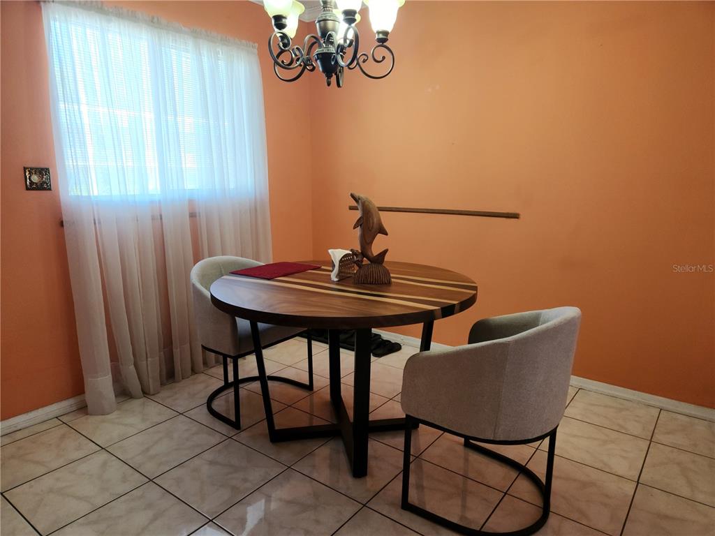 2001 GREENBRIAR BOULEVARD UNIT 6, CLEARWATER, FL — photo 5 of 29