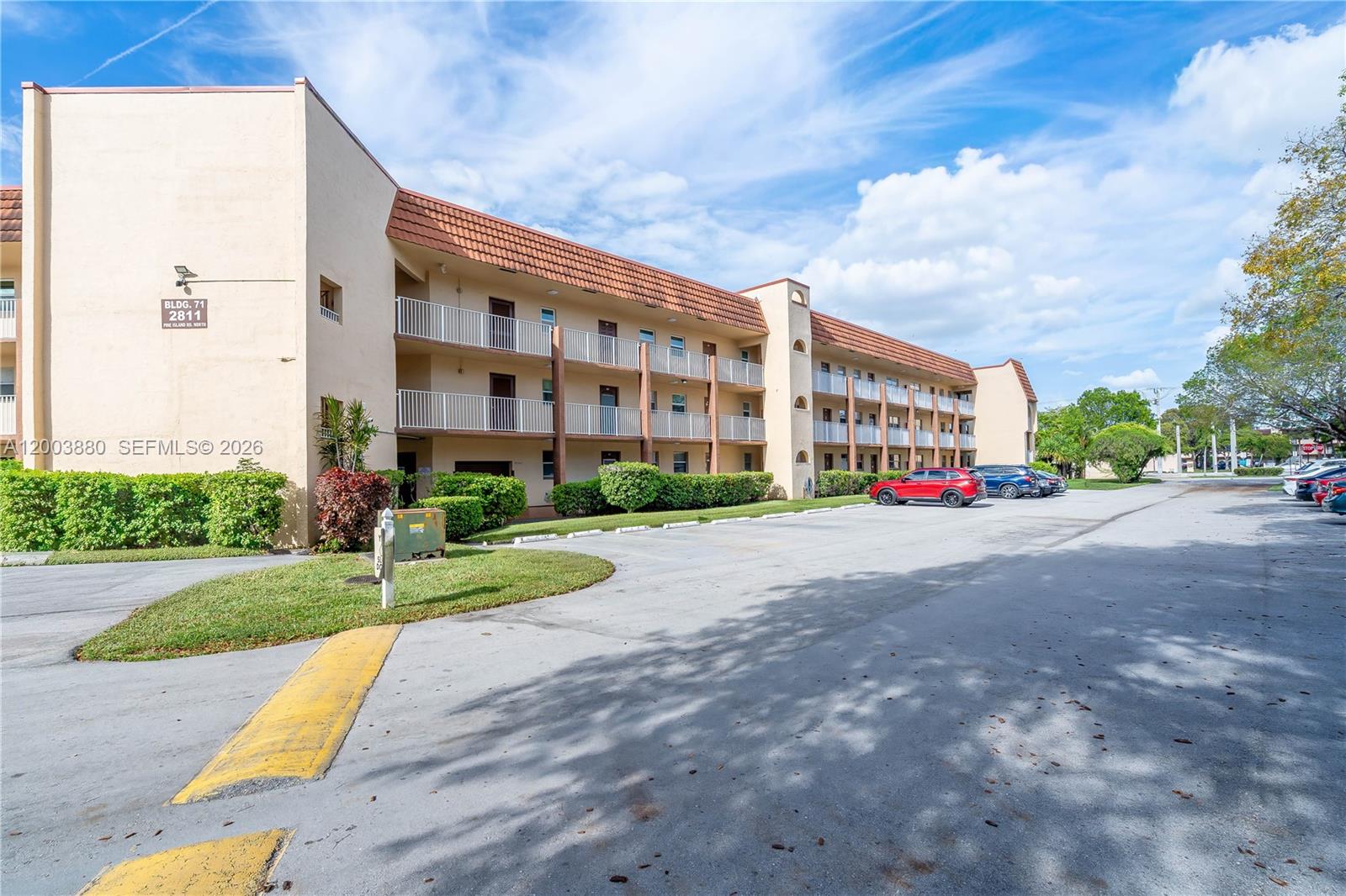 2811 N Pine Island Rd # 109, Sunrise FL 33322