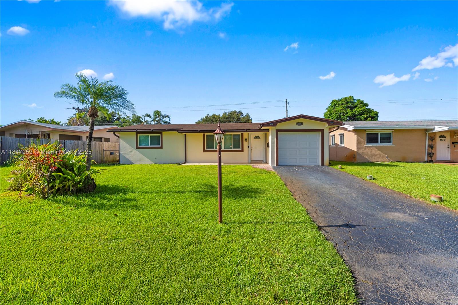 8560 NW 16th St, Pembroke Pines FL 33024