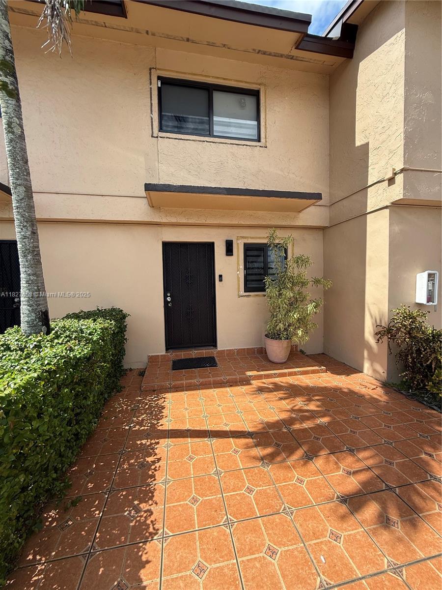 131 SW 109th Ave # L4, Sweetwater FL 33174