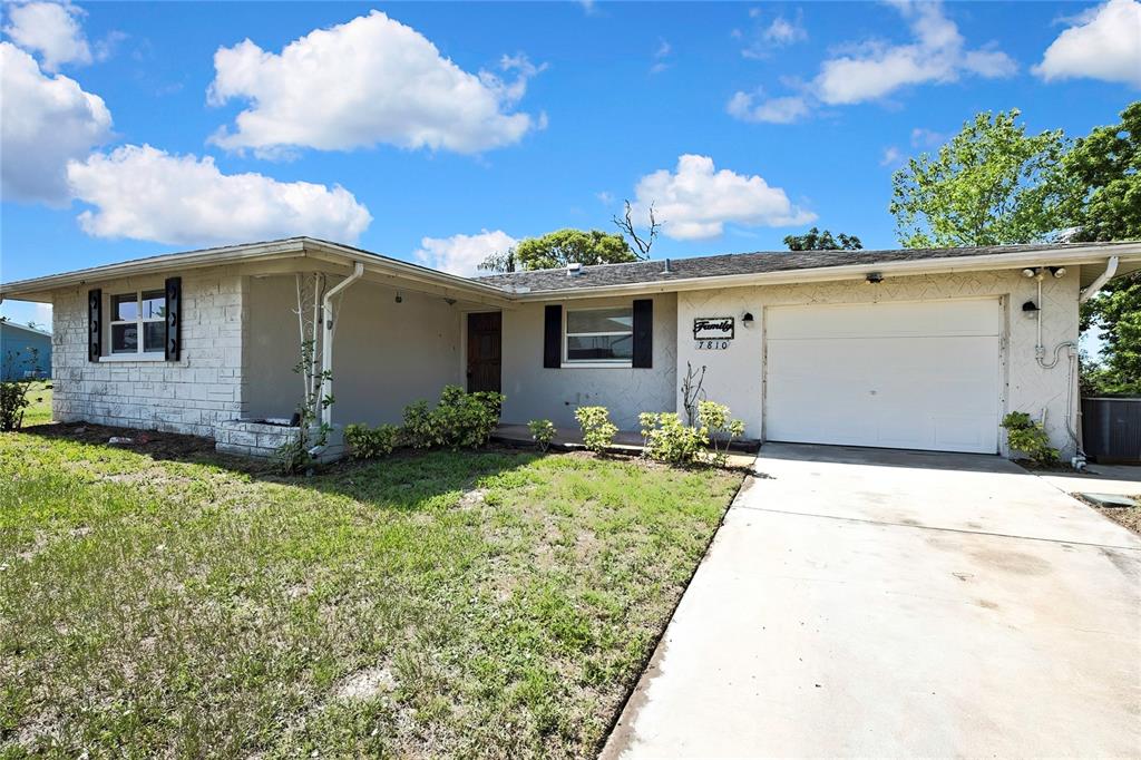 7810 PINEAPPLE LANE