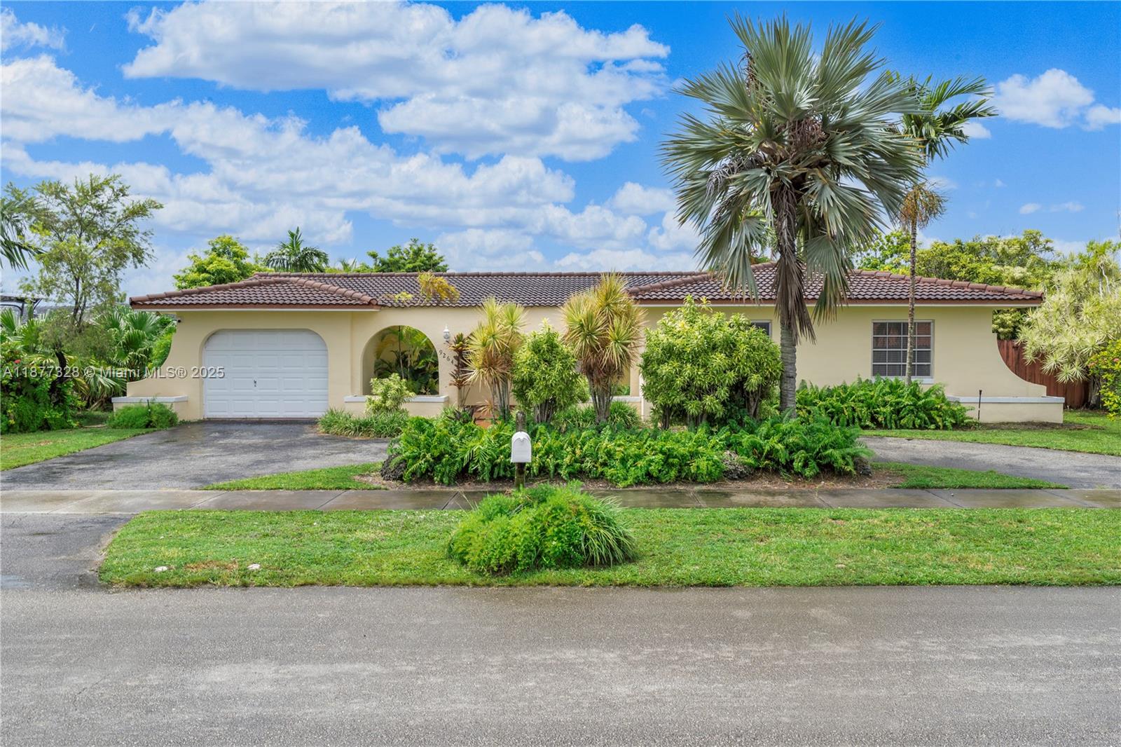 9264 SW 21st Ter, Miami FL 33165