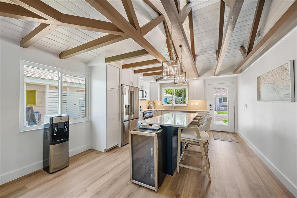 711 SPANISH DRIVE S UNIT 211, LONGBOAT KEY, FL — photo 3 of 30