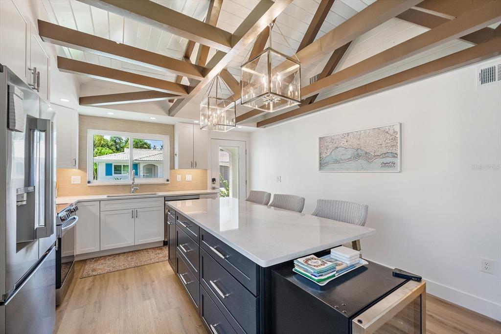 711 SPANISH DRIVE S UNIT 211, LONGBOAT KEY, FL — photo 4 of 30