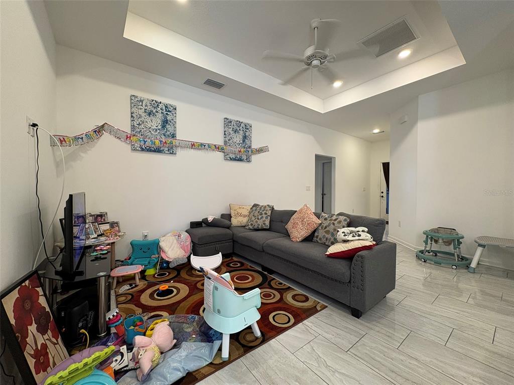22 DEACON JONES BOULEVARD, ORLANDO, FL — photo 5 of 30