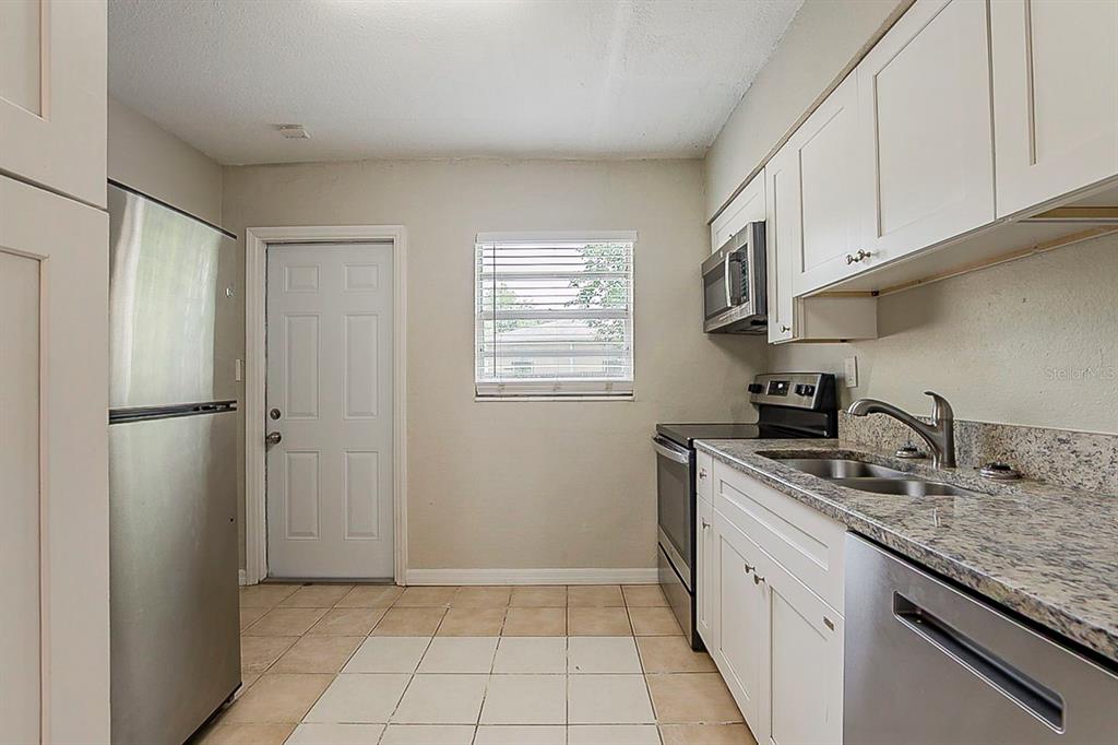 4226 E EMMA STREET, TAMPA, FL — photo 3 of 24